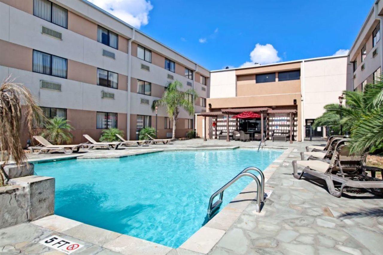Ramada By Wyndham Houston Intercontinental Airport South Hotell Eksteriør bilde