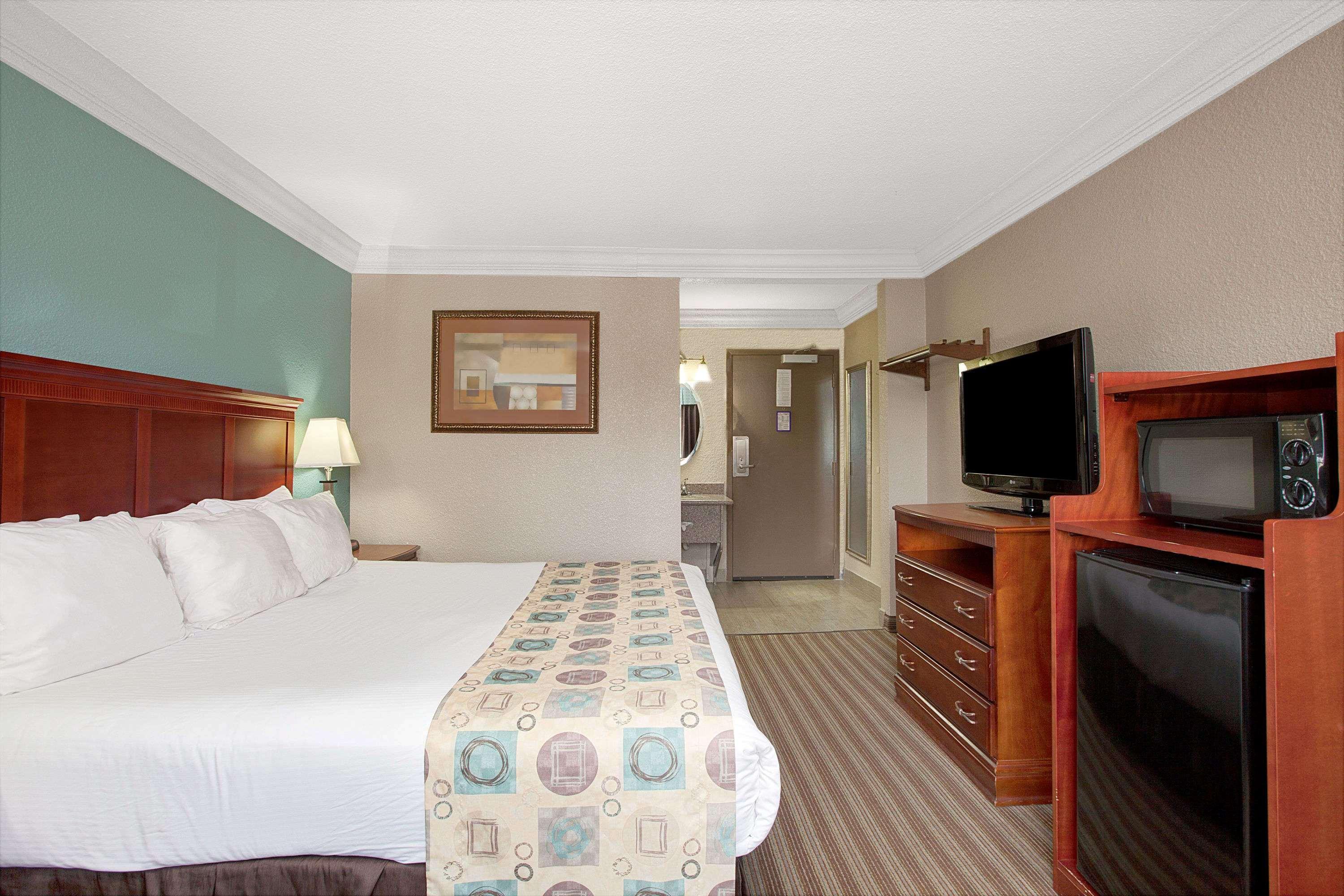 Ramada By Wyndham Houston Intercontinental Airport South Hotell Eksteriør bilde